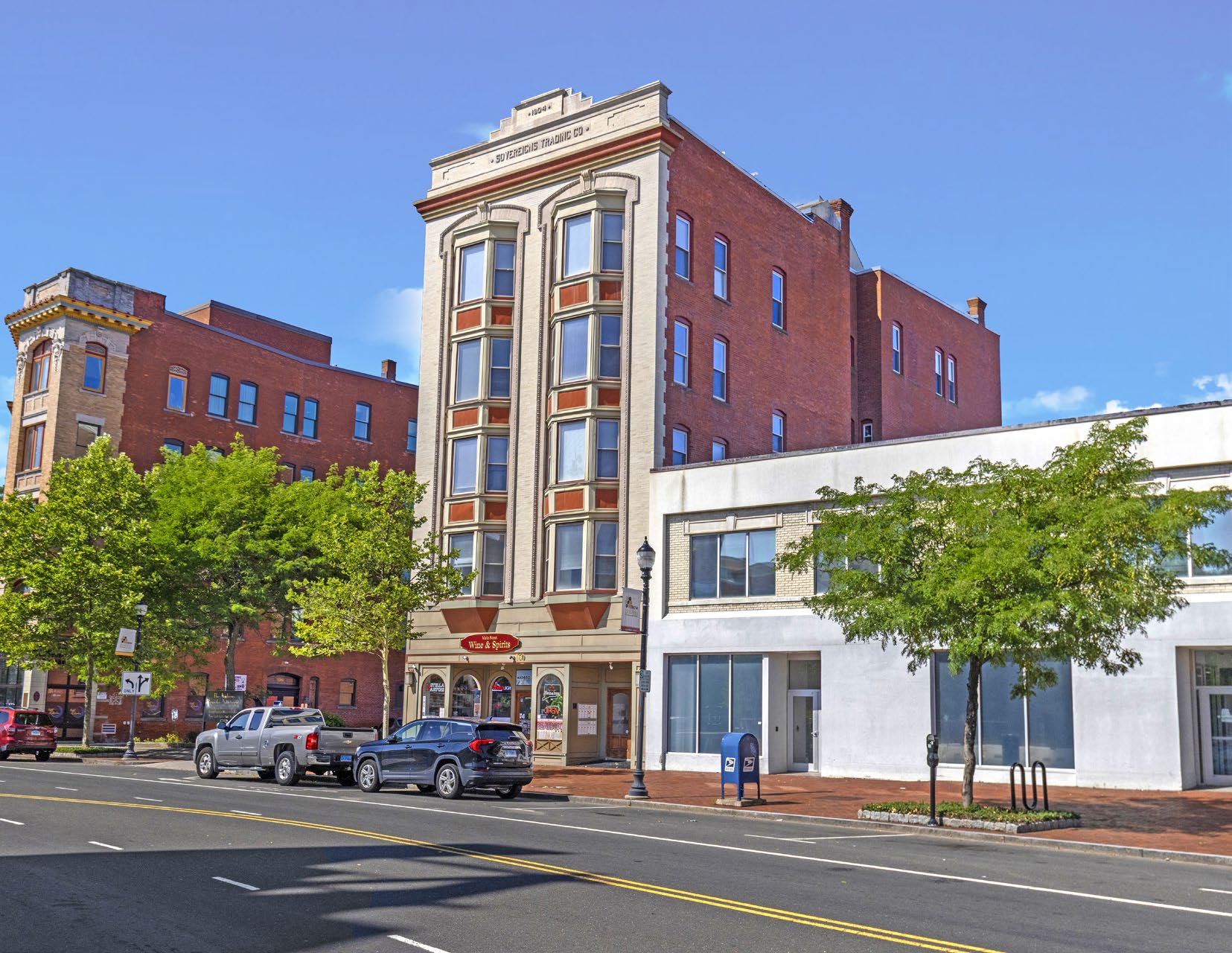 160 Main St, New Britain, CT 06051