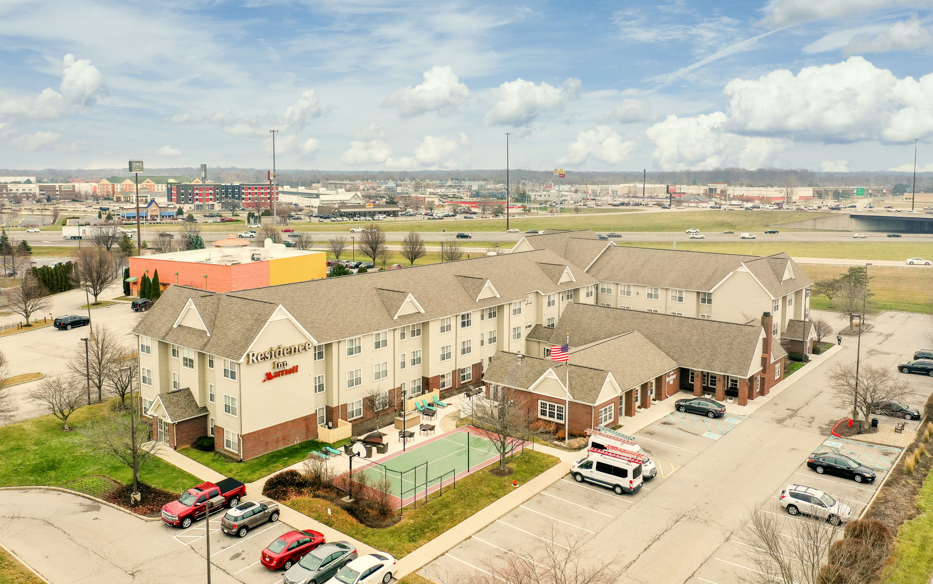 9765 Crosspoint Blvd, Indianapolis, IN 46256