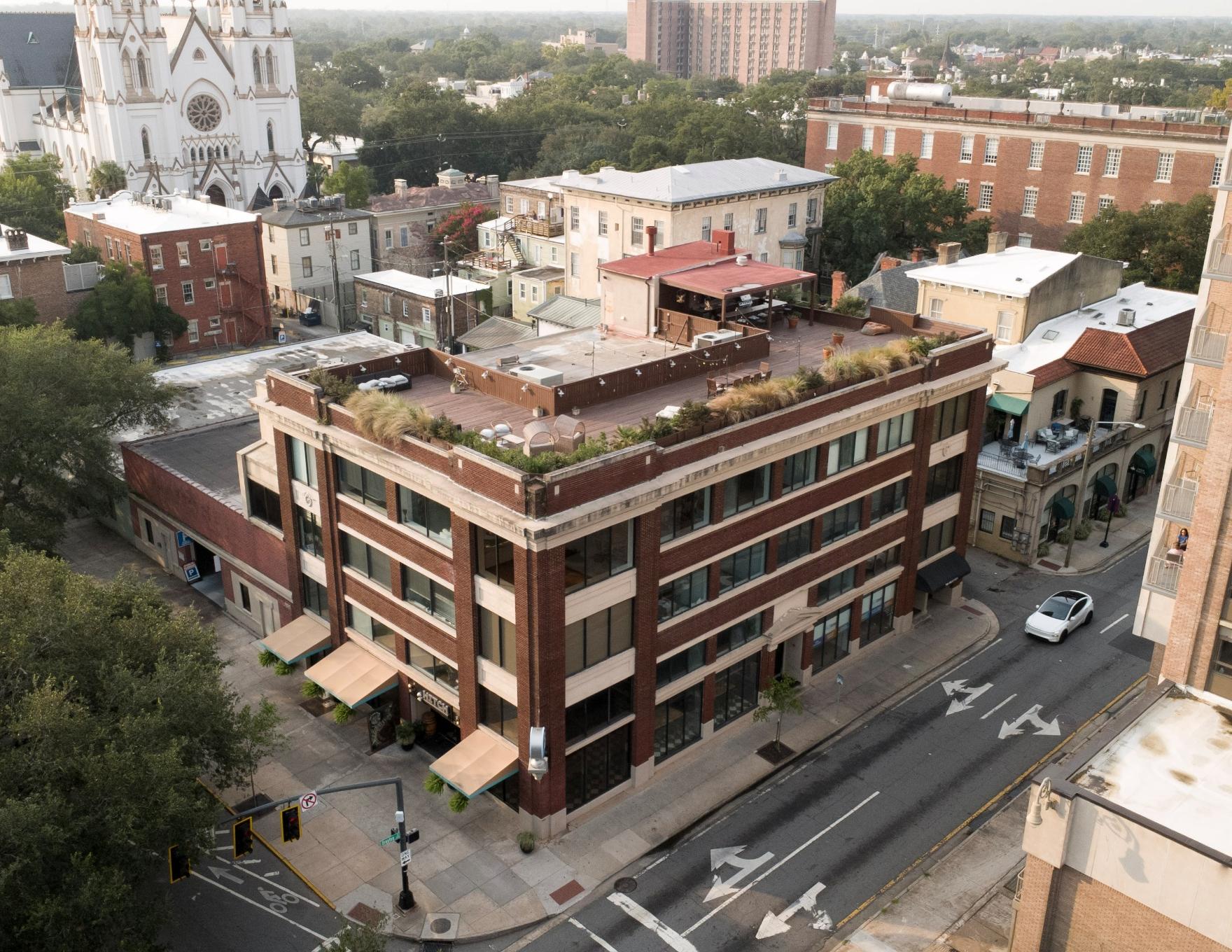 300 Drayton St, Savannah, GA 31401