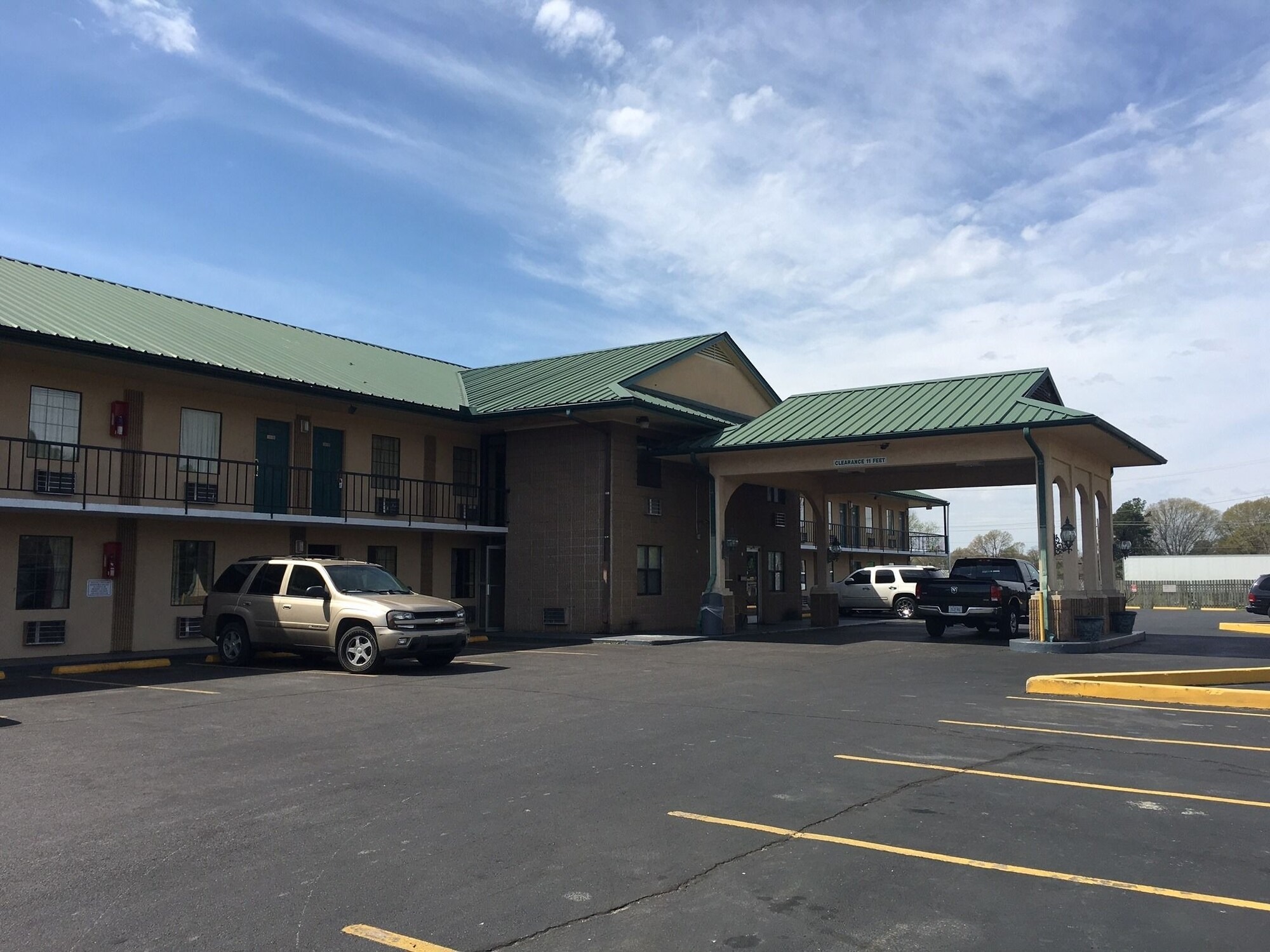 6315 Navy Rd, Millington, TN 38053