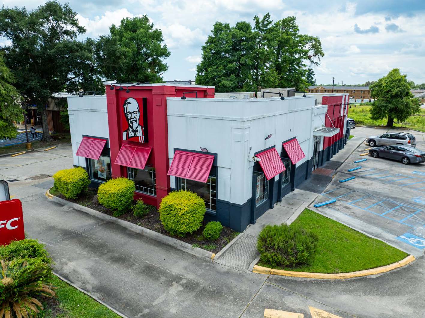 3663 General Degaulle Dr, New Orleans, LA 70114