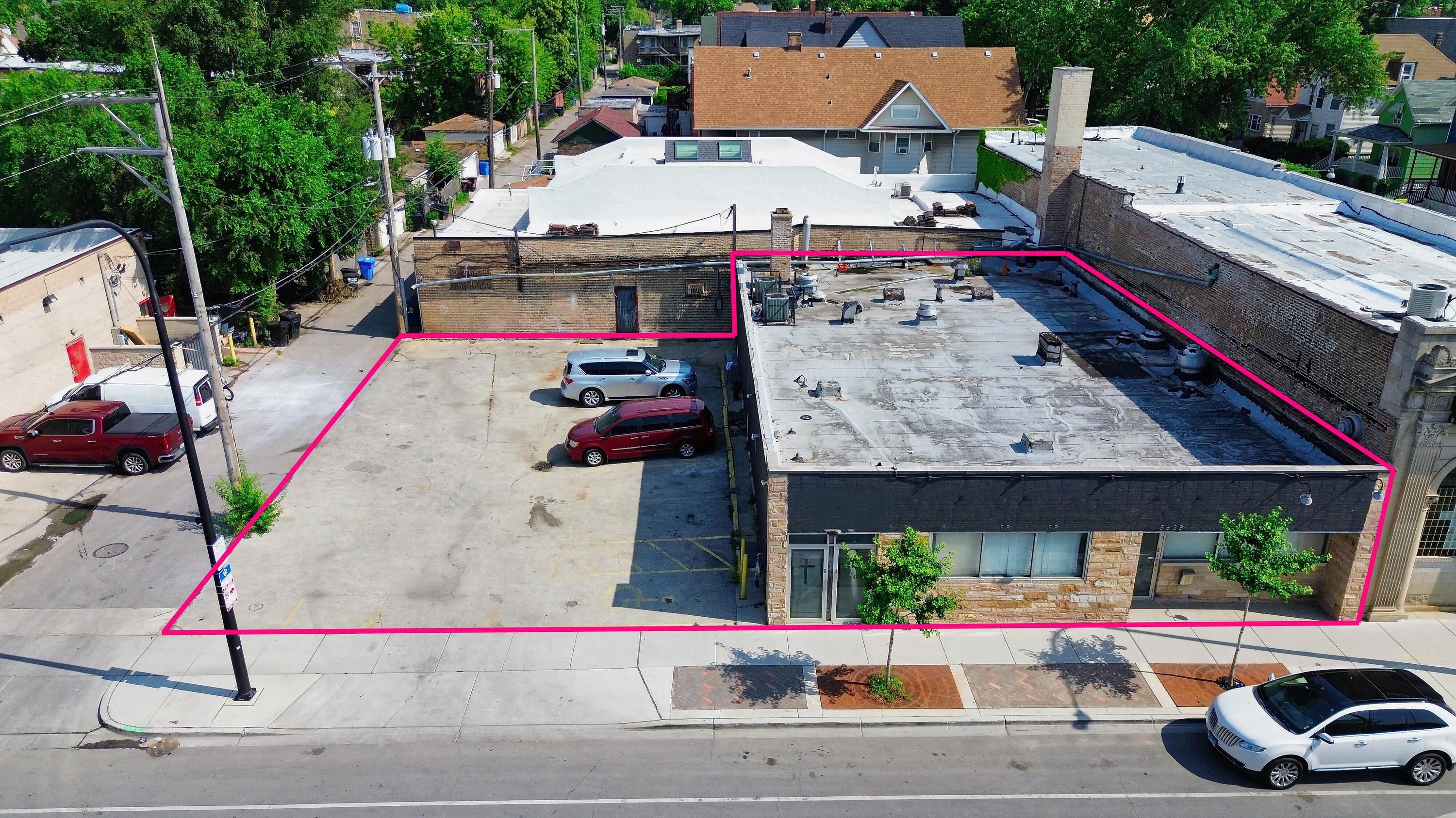 5638 Chicago Ave, Chicago, IL 60651-2619