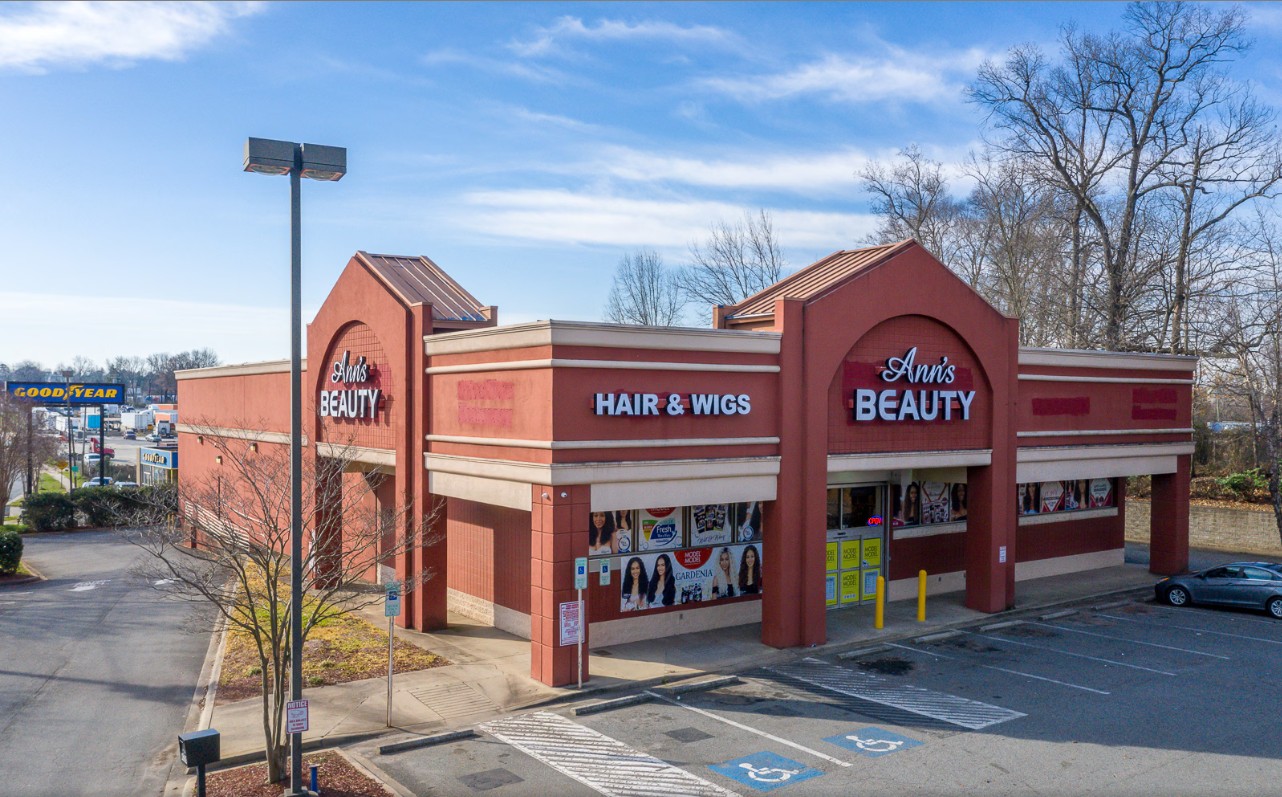 4220 N Tryon St, Charlotte, NC 28206