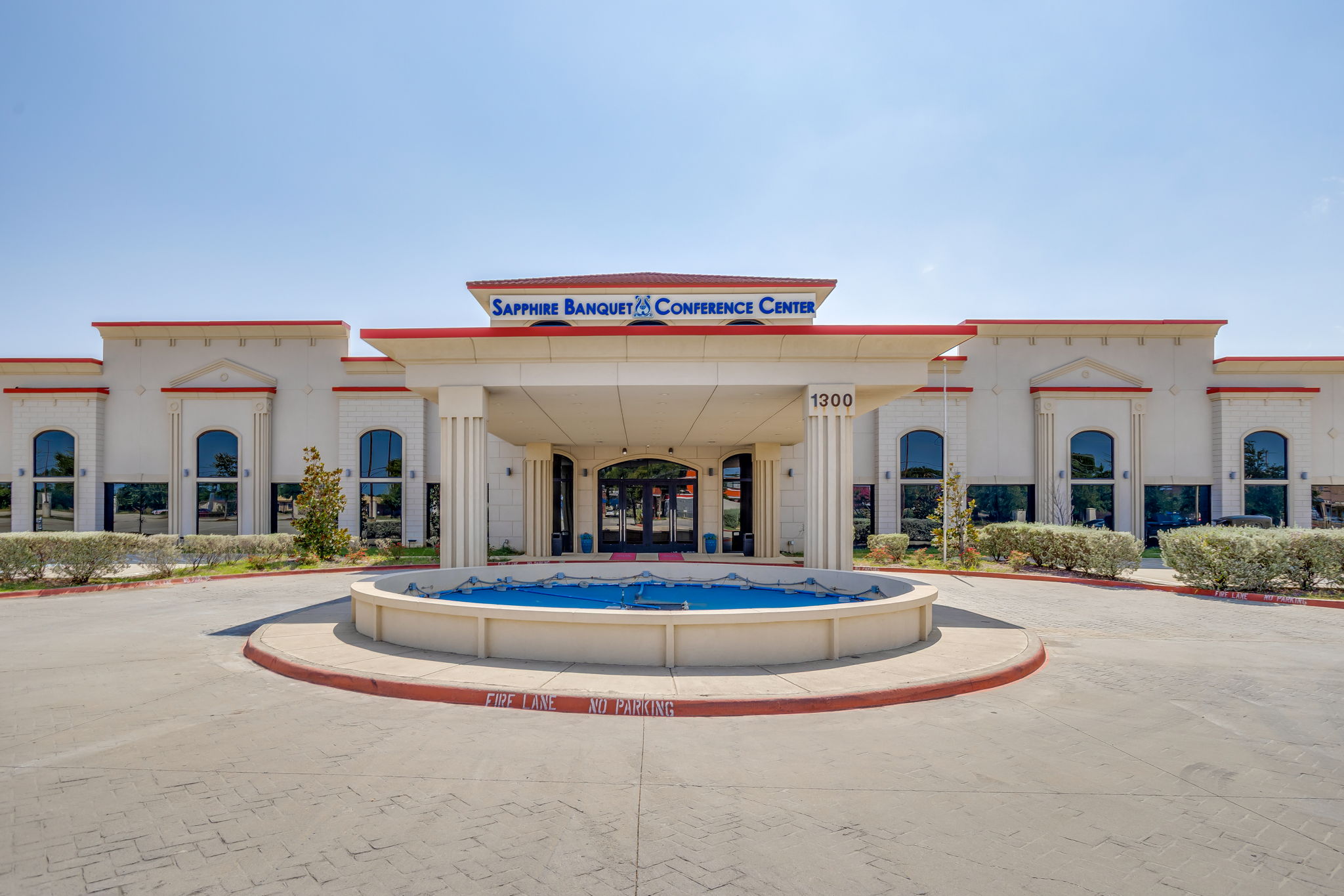 1300 North Main St, Euless, TX 76039