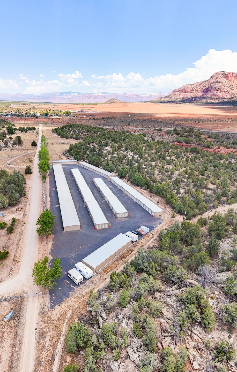 688 N Paradise Ln, Apple Valley, UT 84737