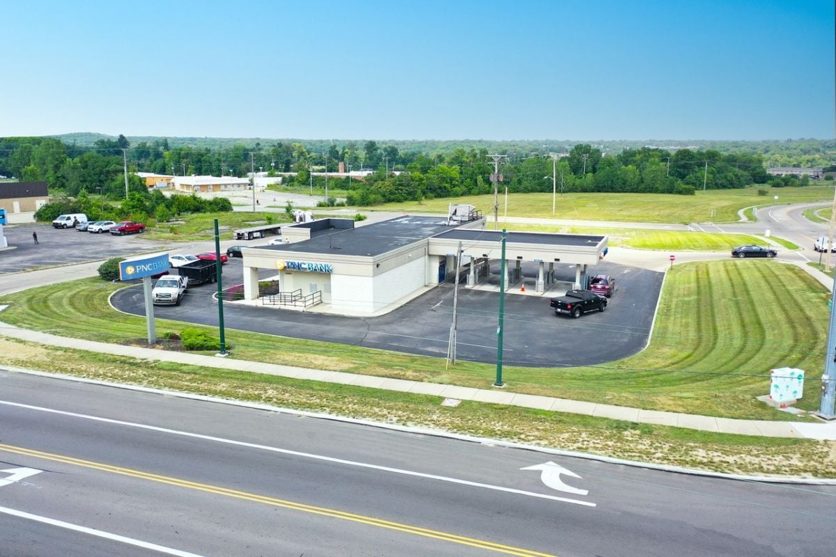 4490 Main St, Dayton, OH 45405-5015