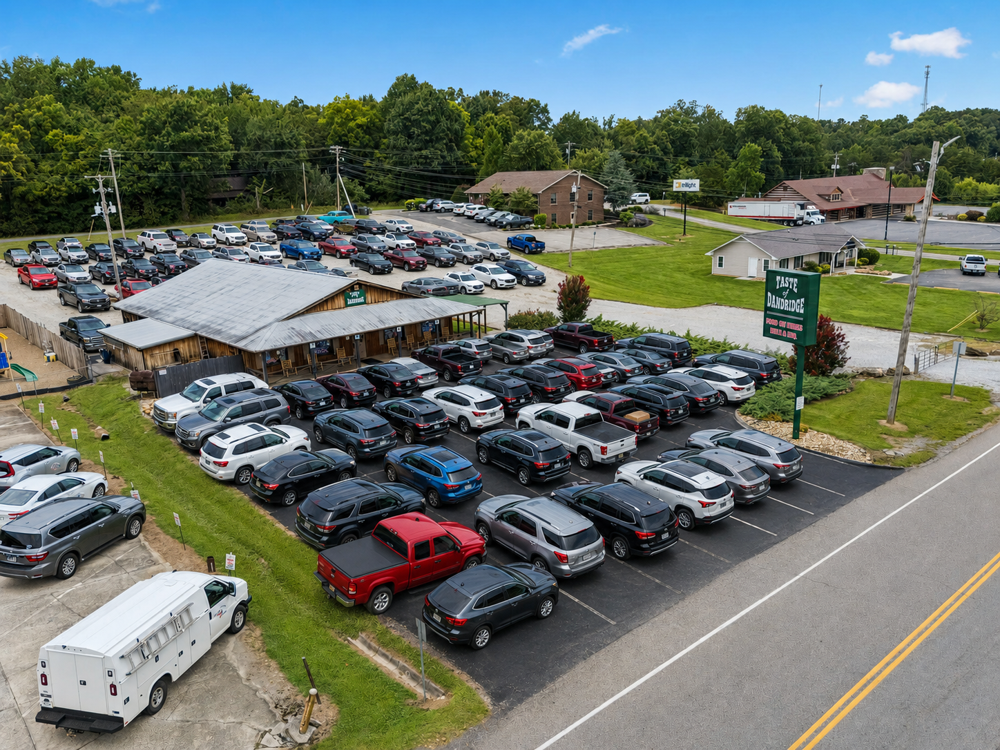 540 Patriot Dr, Dandridge, TN 37725