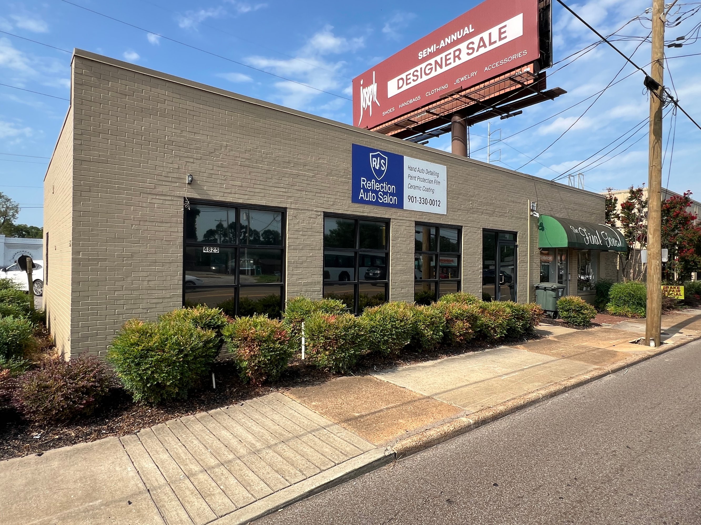 4825 Poplar Ave, Memphis, TN 38117