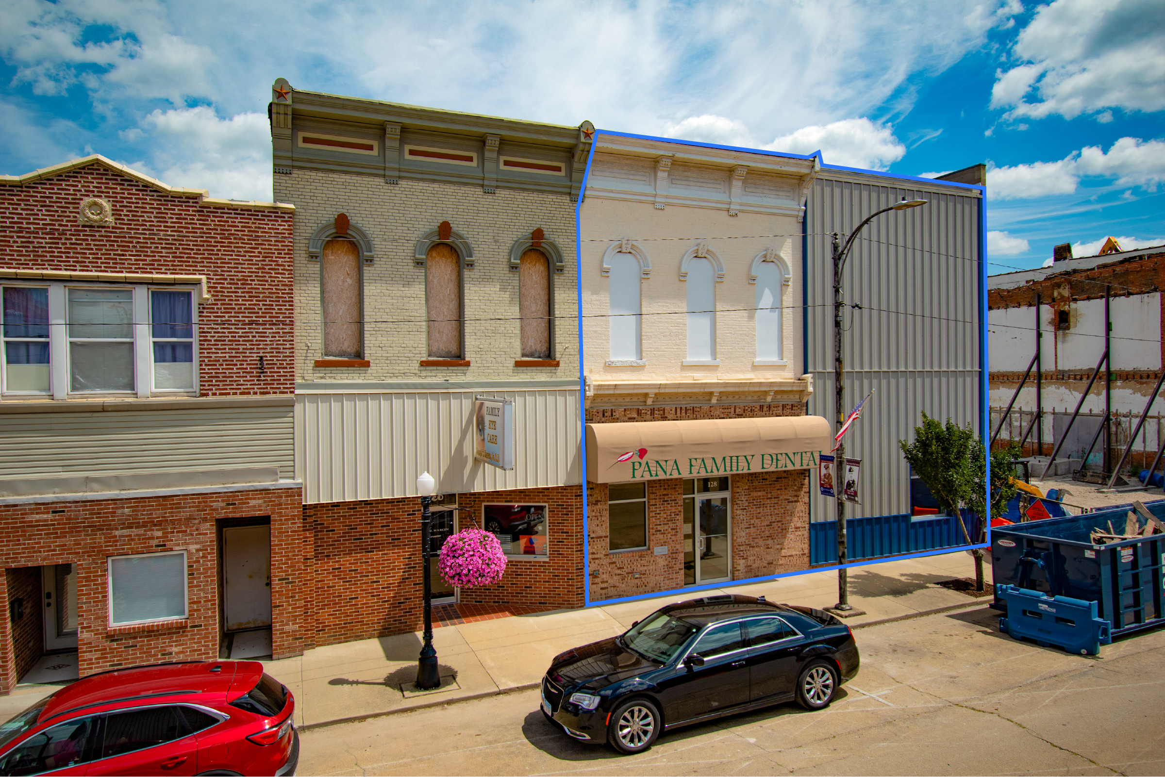 128 South Locust St, Pana, IL 62557