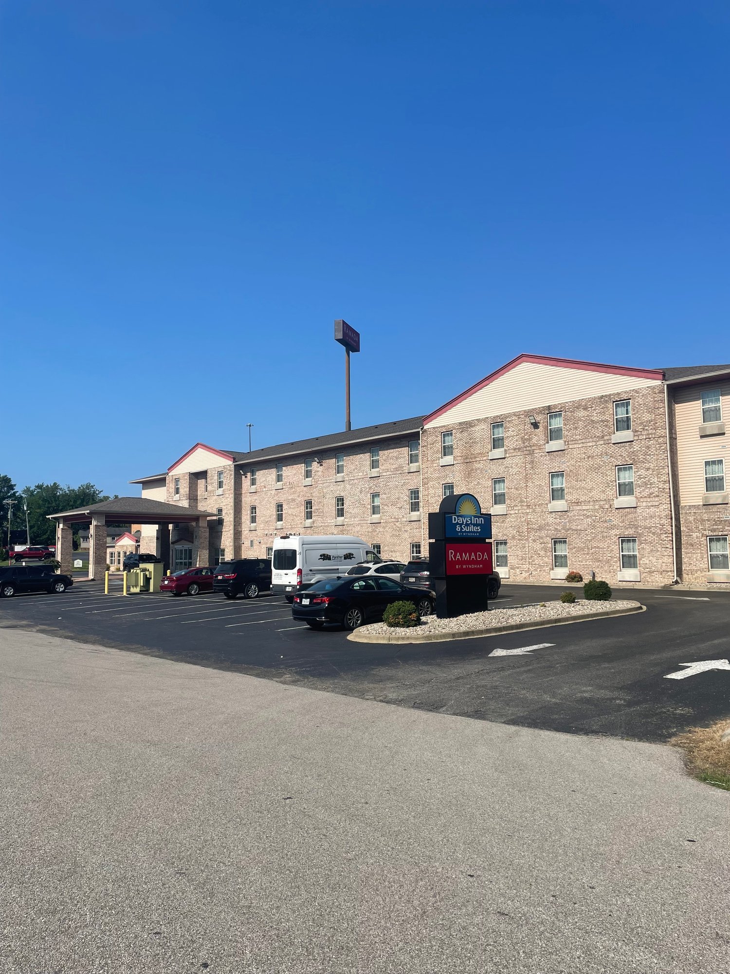 360 Triangle Dr, Sellersburg, IN 47172