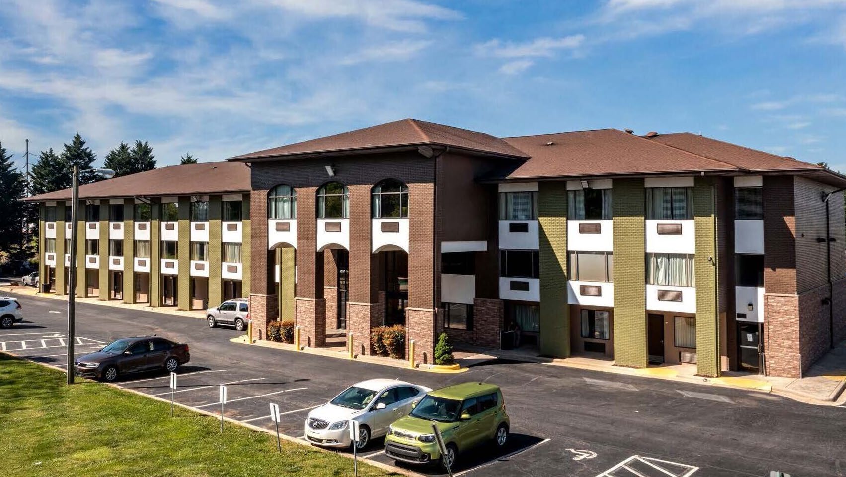 1550 E Main St, Lincolnton, NC 28092