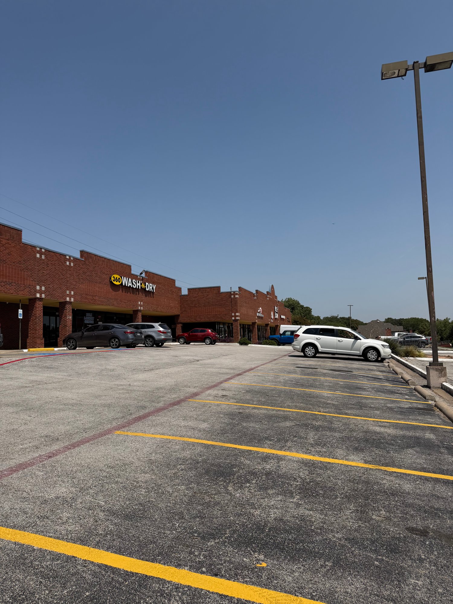 2425 Northeast Green Oaks Blvd, Arlington, TX 76006
