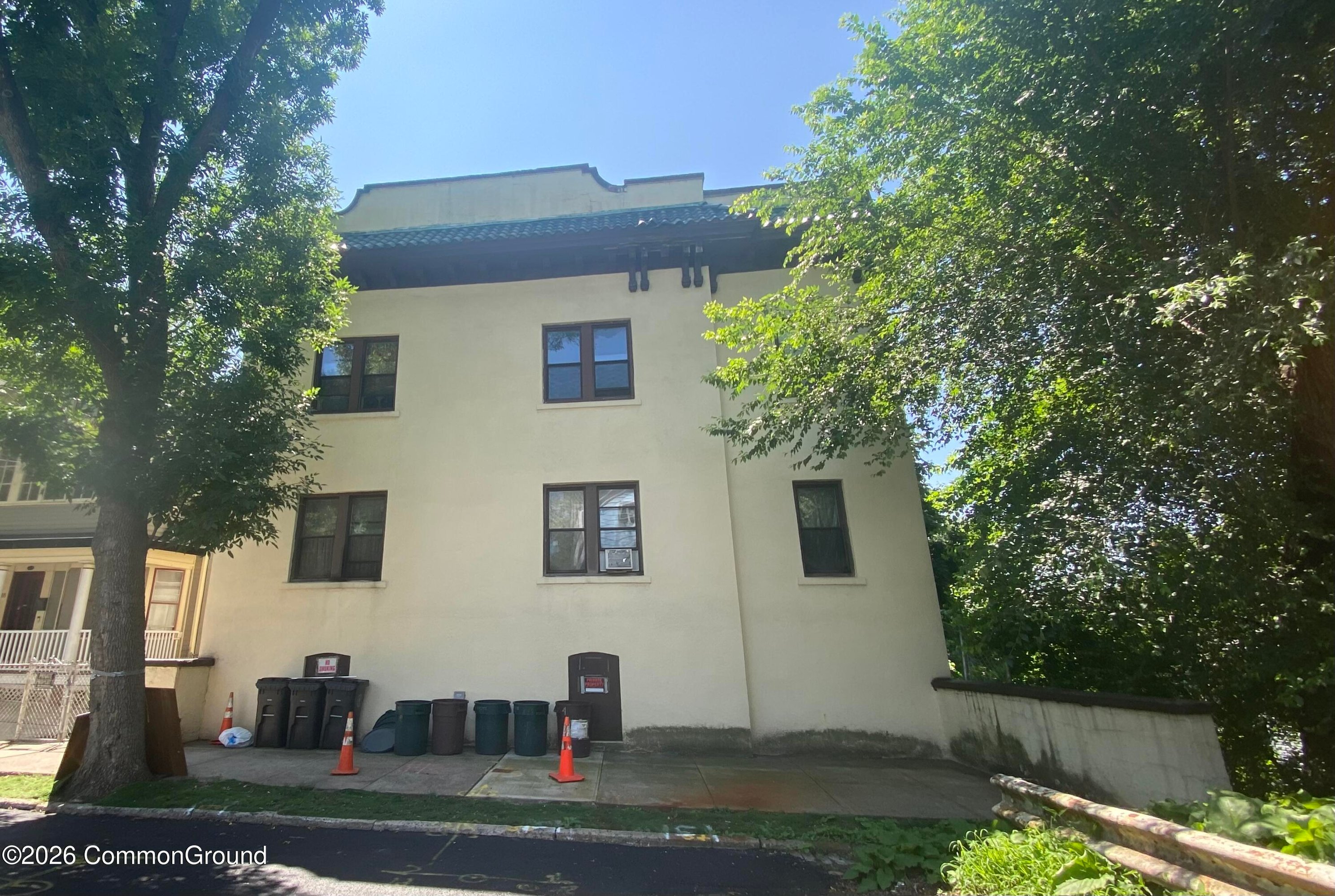 20 Egmont Pl, Staten Island, NY 10301