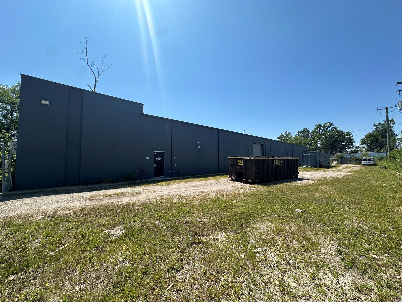 42469 Irwin Dr, Harrison Township, MI 48045
