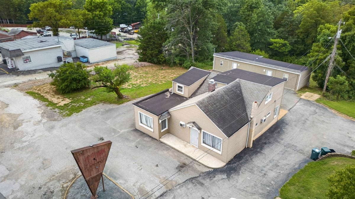 3987 Gravois Rd, House Springs, MO 63051