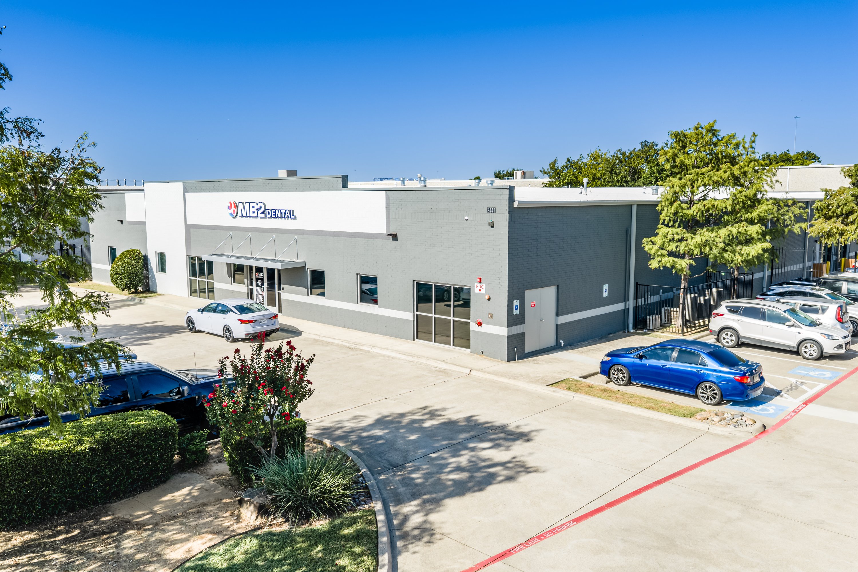2441 Lacy Ln, Carrollton, TX 75006
