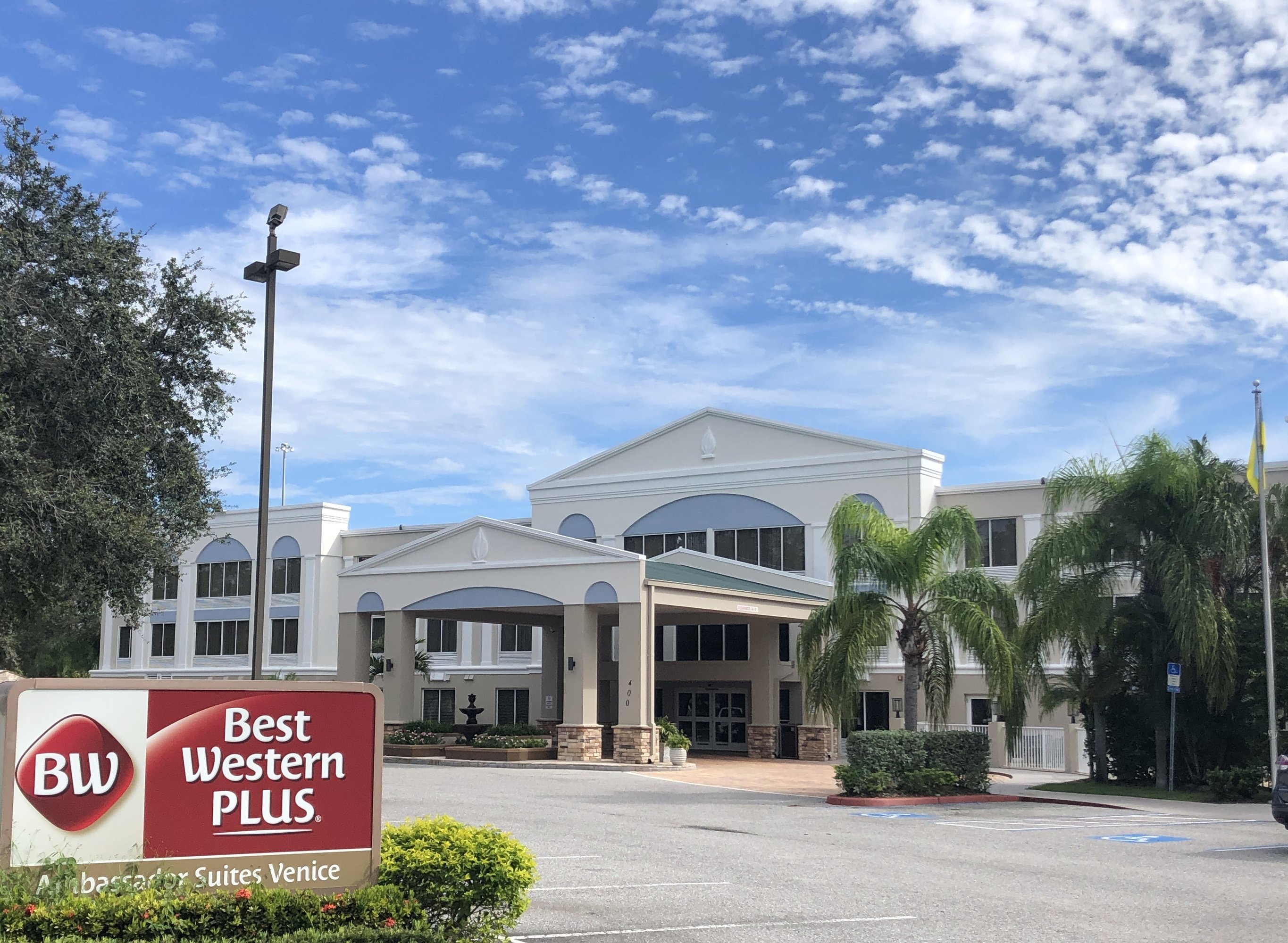 400 Commercial Ct, Venice, FL 34292