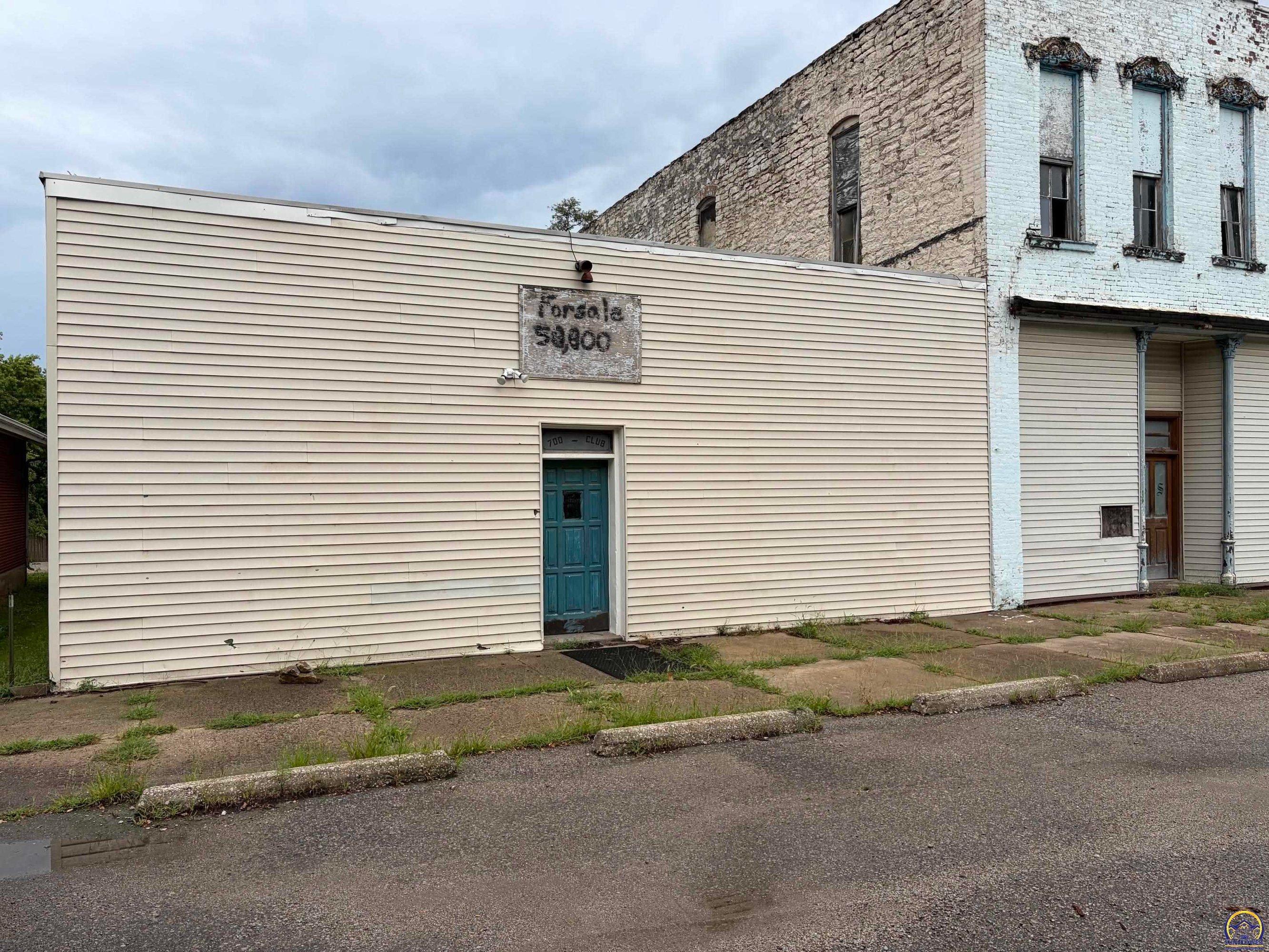 234 Madison St, Pomona, KS 66076