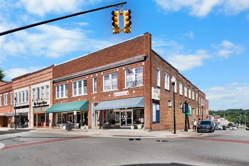 117 N Main St, Roxboro, NC 27573