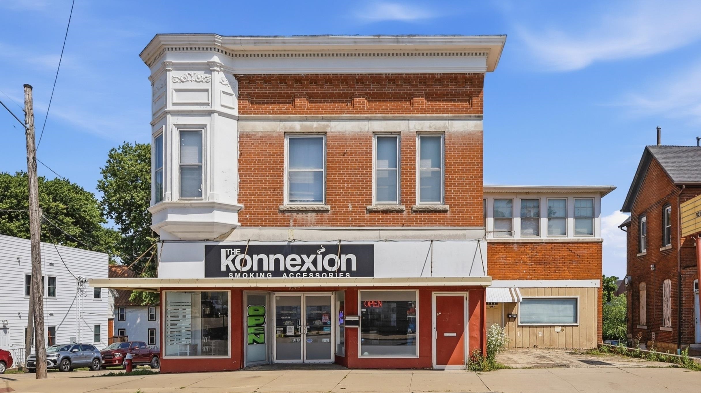 1097 University Ave, Dubuque, IA 52001