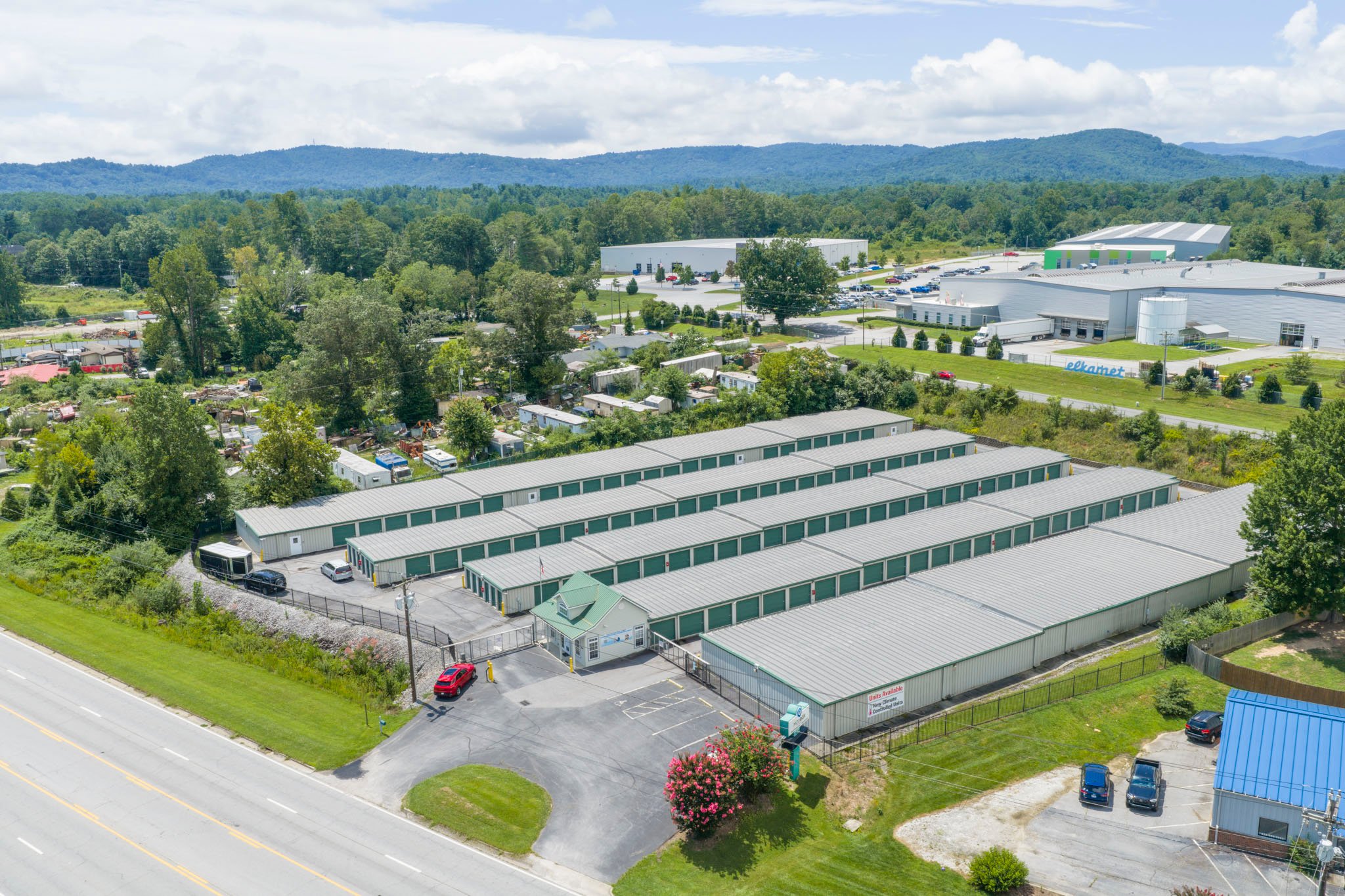 2702 Charlotte Hwy, Mooresville, NC 28117