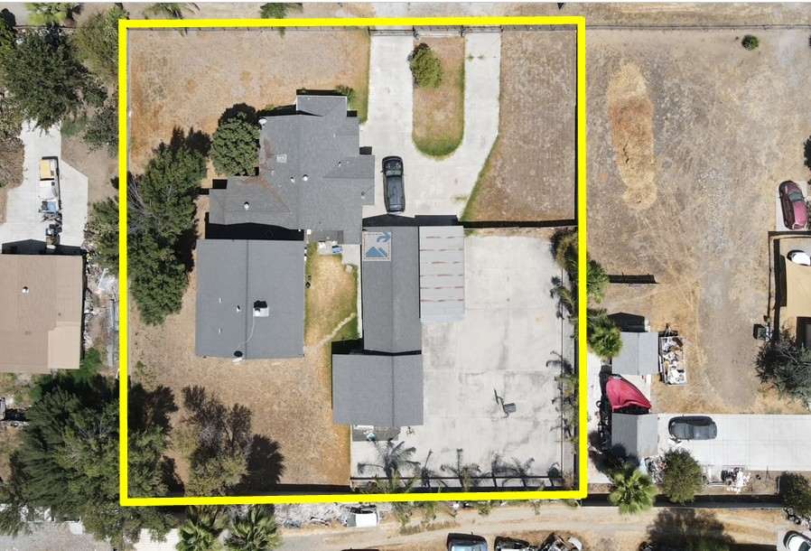 565 E Caroline St, San Bernardino, CA 92408
