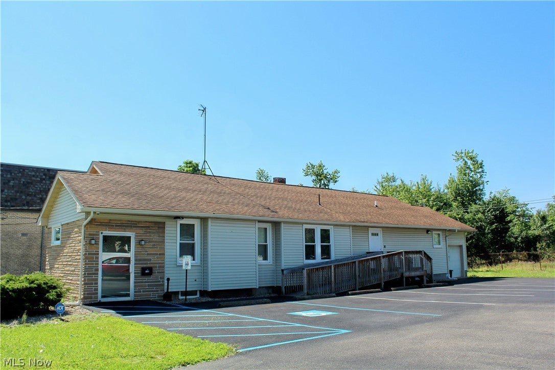 1455 Parkman Rd Nw, Warren, OH 44485