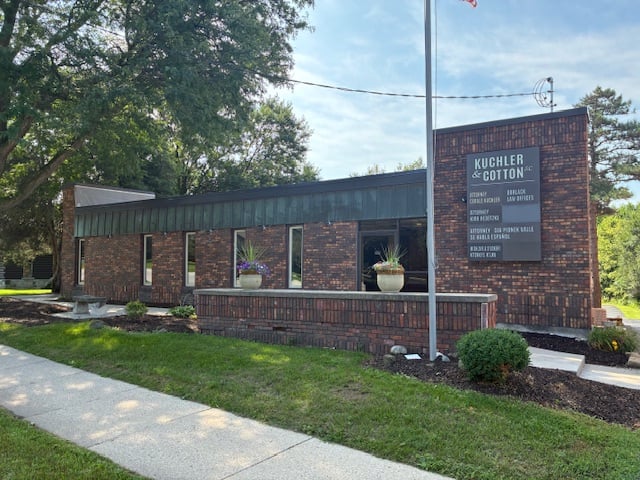 1535 E Racine Ave, Waukesha, WI 53188