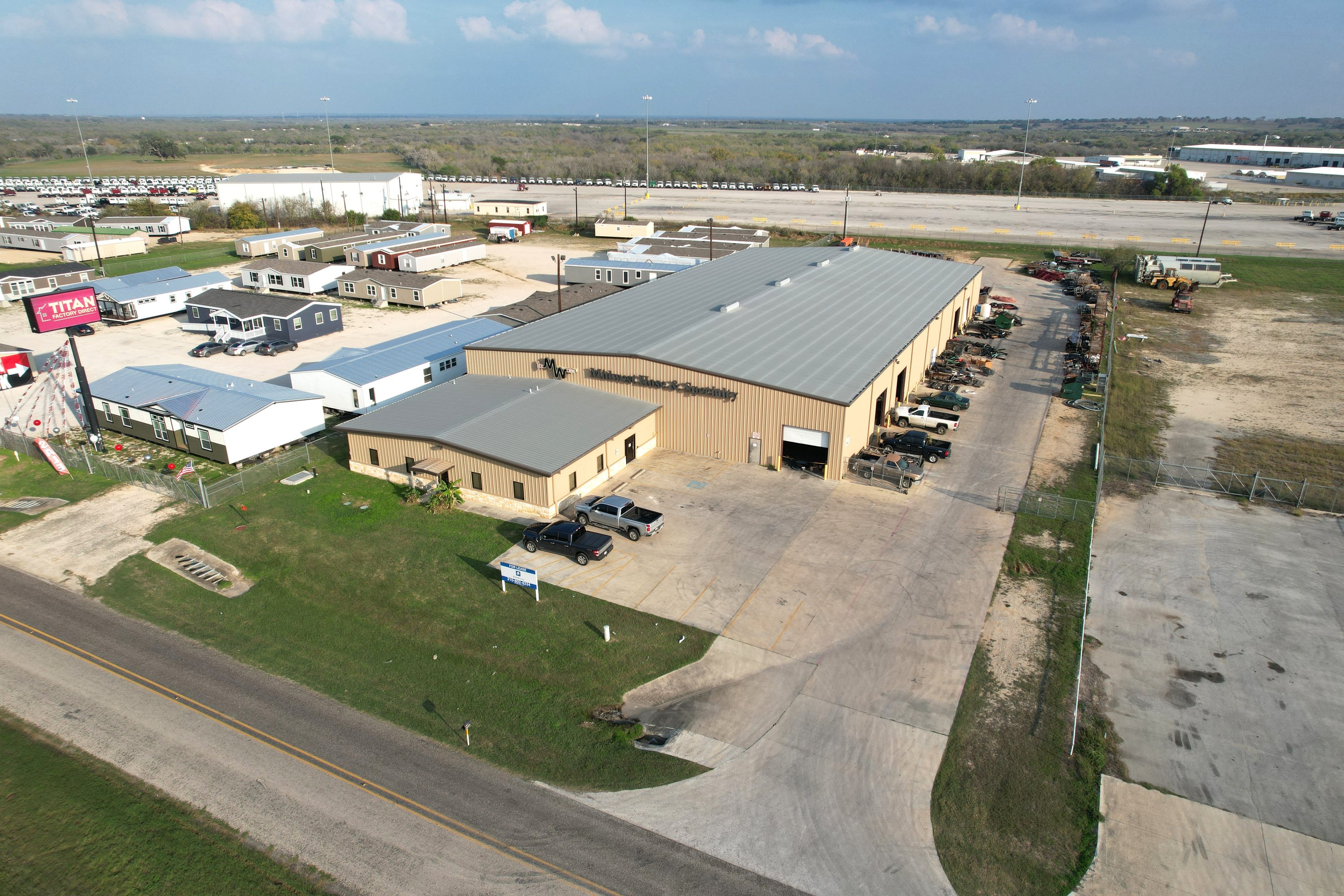 19940 Interstate 37, Elmendorf, TX 78112
