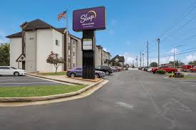 3920 Hospitality Ln, Decatur, IL 62521