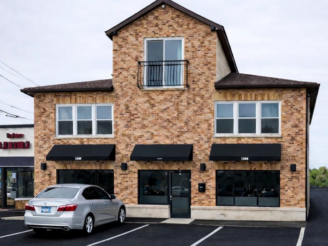 915 Oakton St, Des Plaines, IL 60016