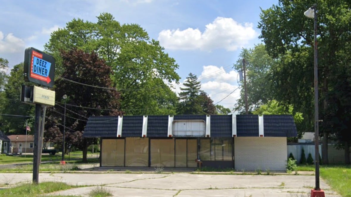 924 N Reynolds Rd, Toledo, OH 43615