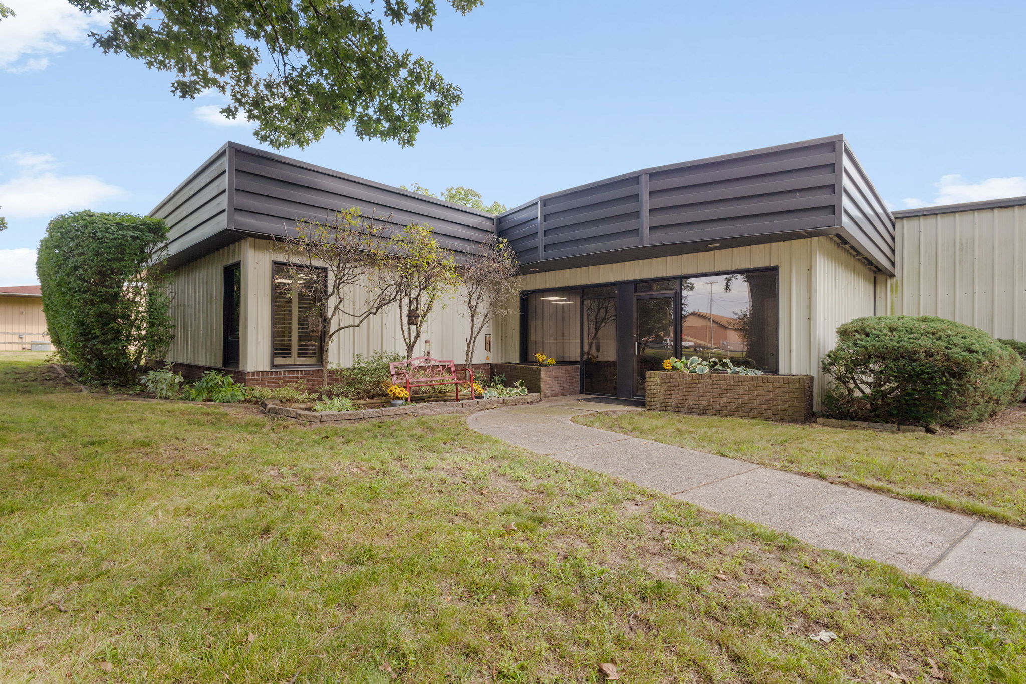 12912 Industrial Park Dr, Granger, IN 46530