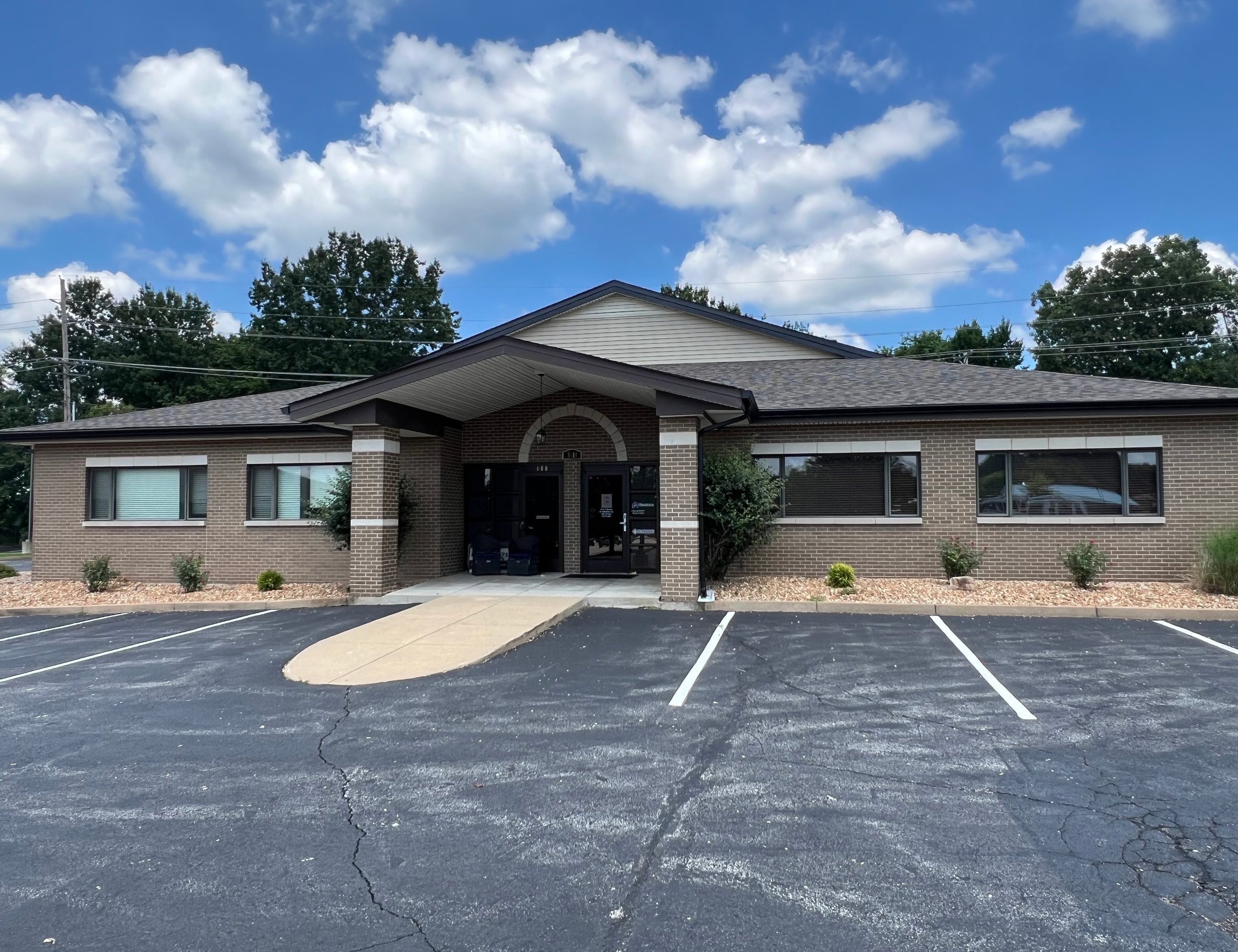 3611 Richardson Square Dr, Arnold, MO 63010