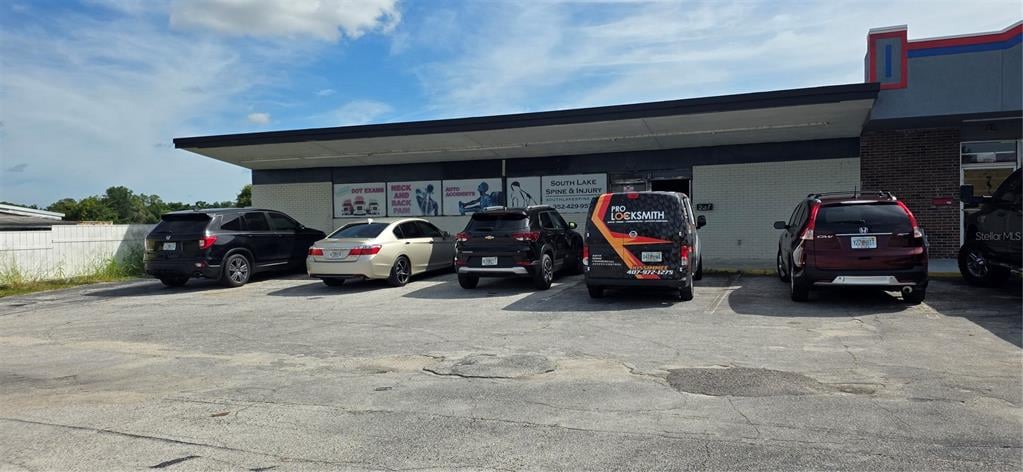 237 W Broad St, Groveland, FL 34736