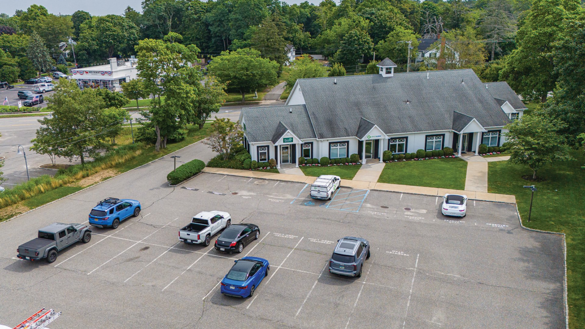 97 N Sea Rd, Southampton, NY 11968