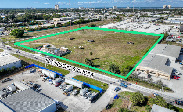 2835 Hanson St, Fort Myers, FL 33916