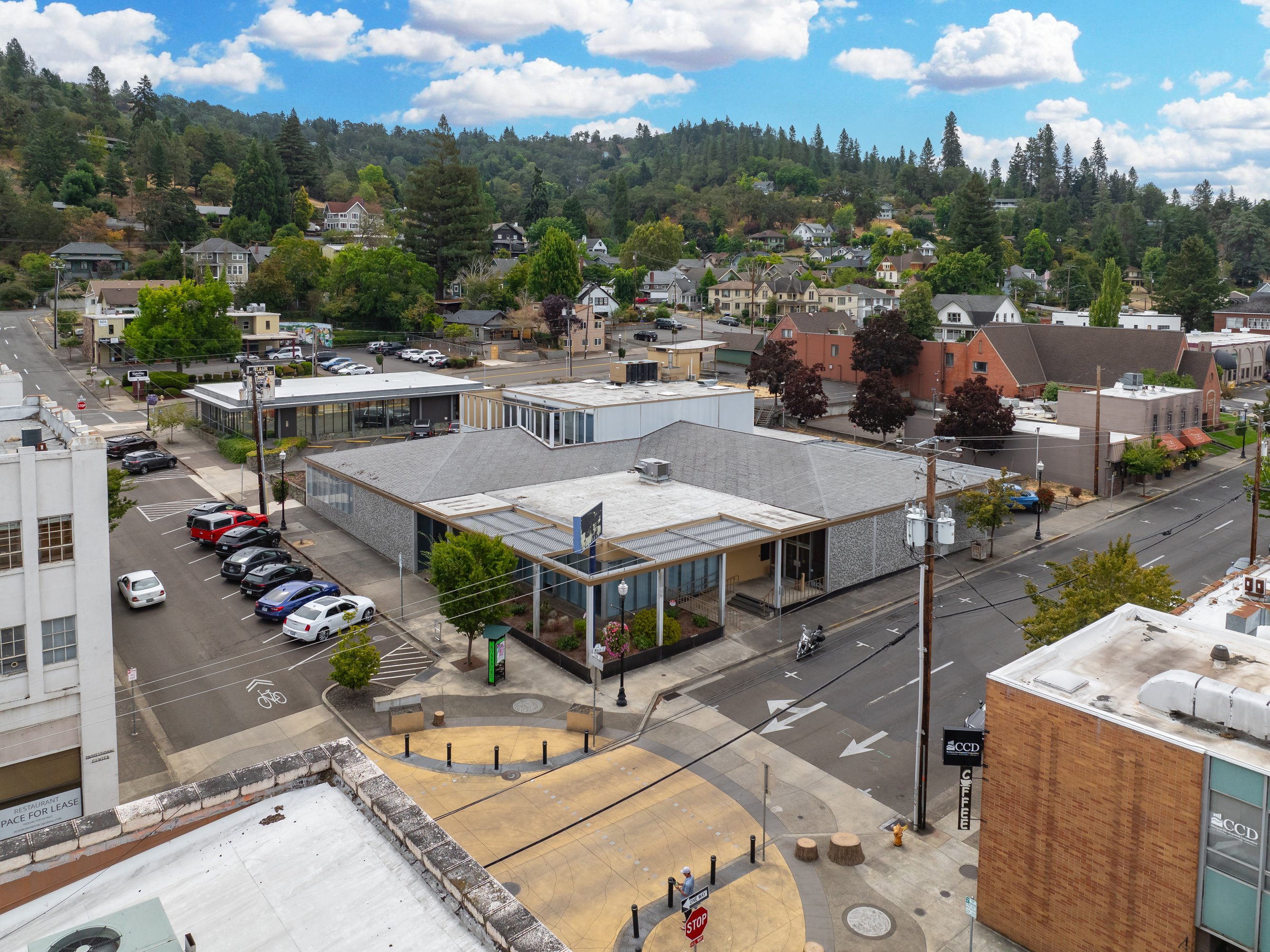 619 SE Main St, Roseburg, OR 97470
