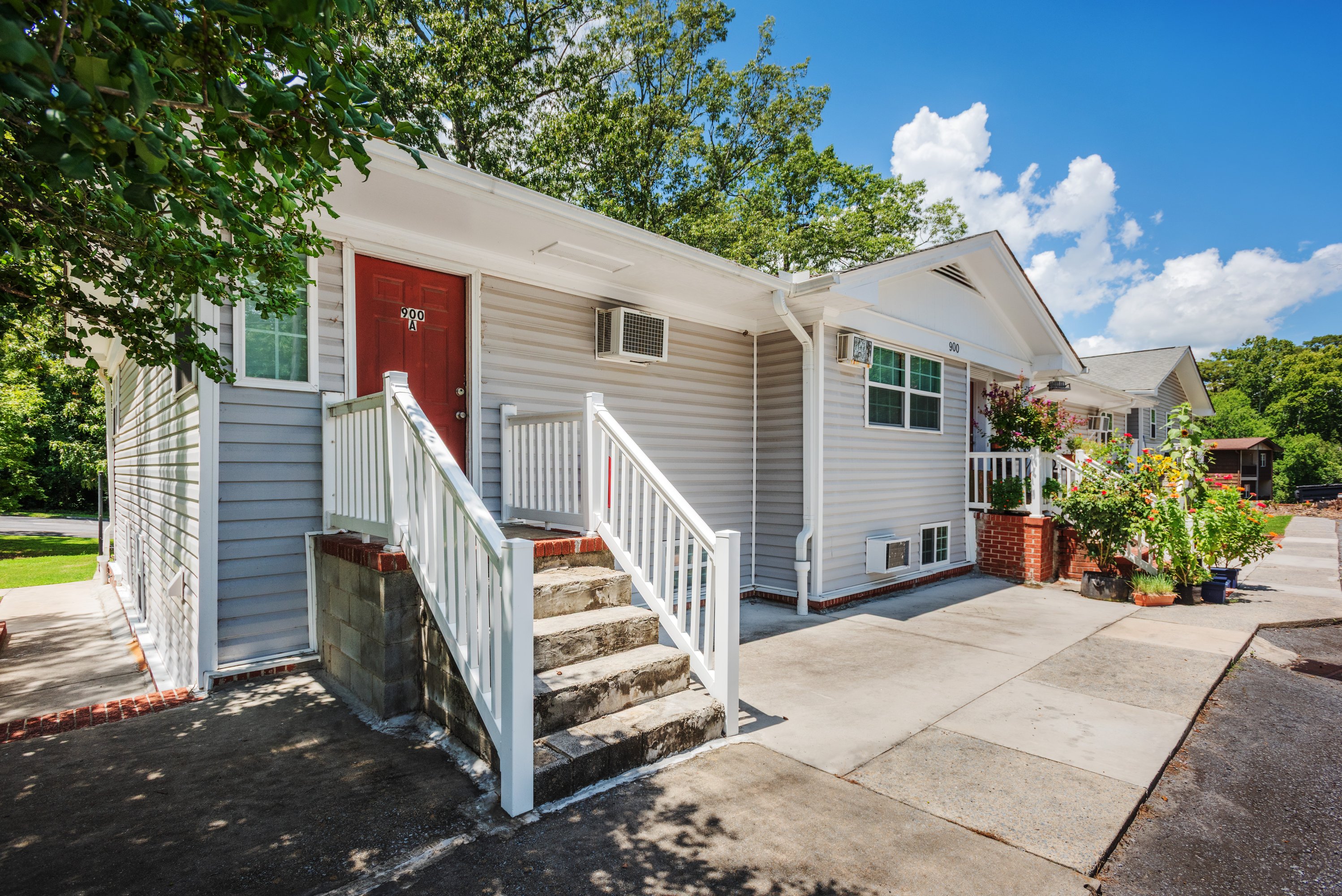 900 Heath St, Greenville, NC 27858