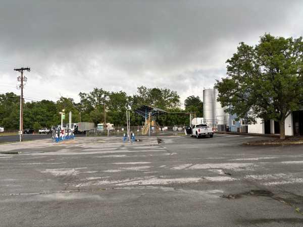 195 North Commerce Ave, Front Royal, VA 22630