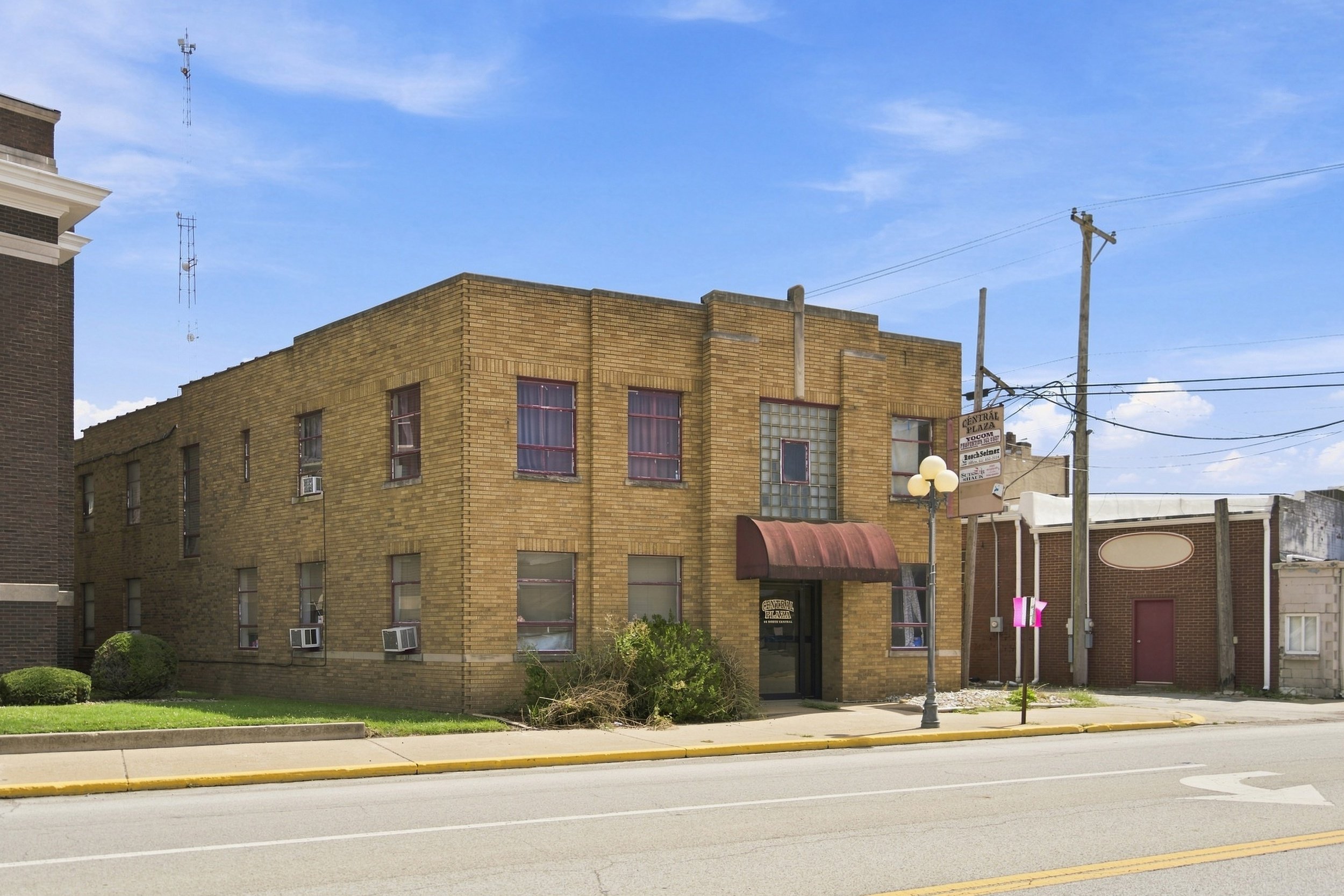14 North Central Ave, Casey, IL 62420