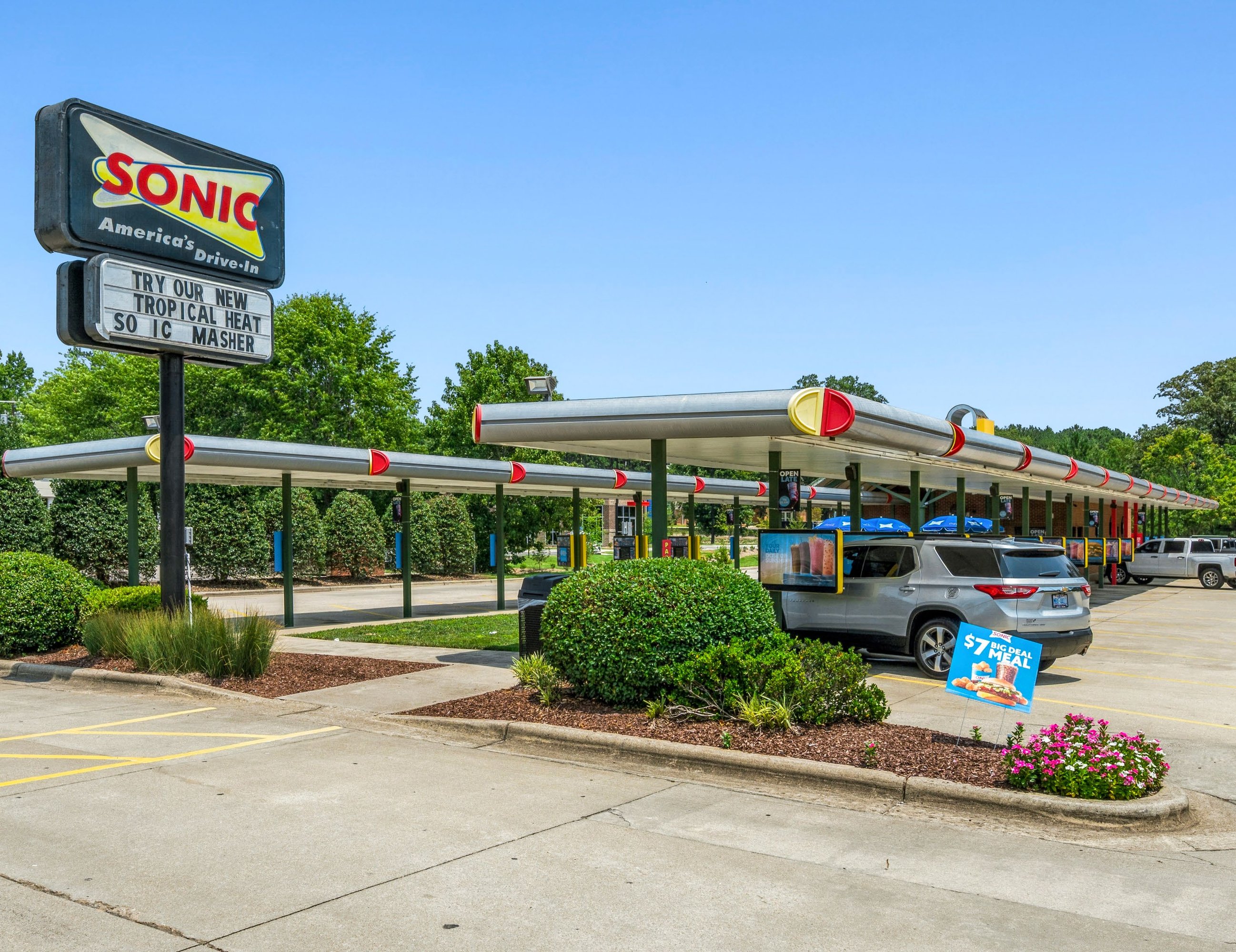1240 N Arendell Ave, Zebulon, NC 27597