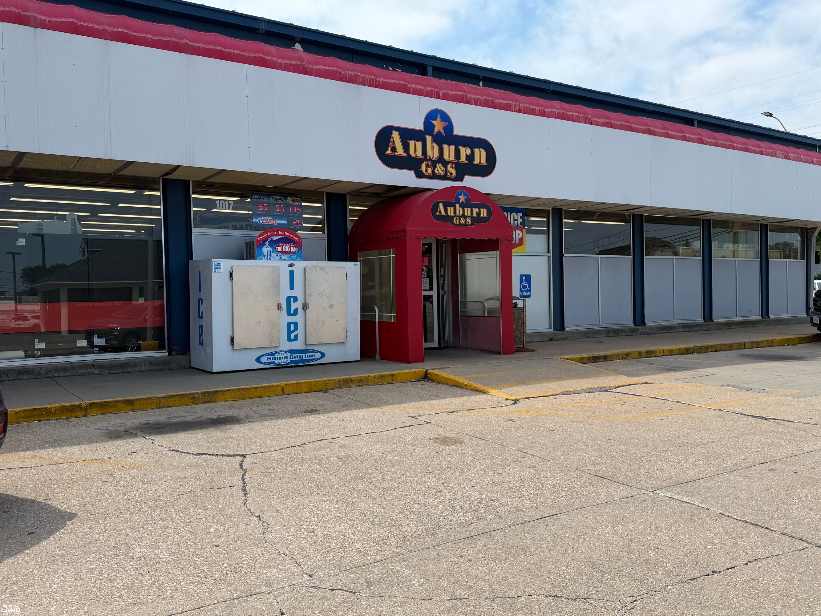 1017 13Th St, Auburn, NE 68305