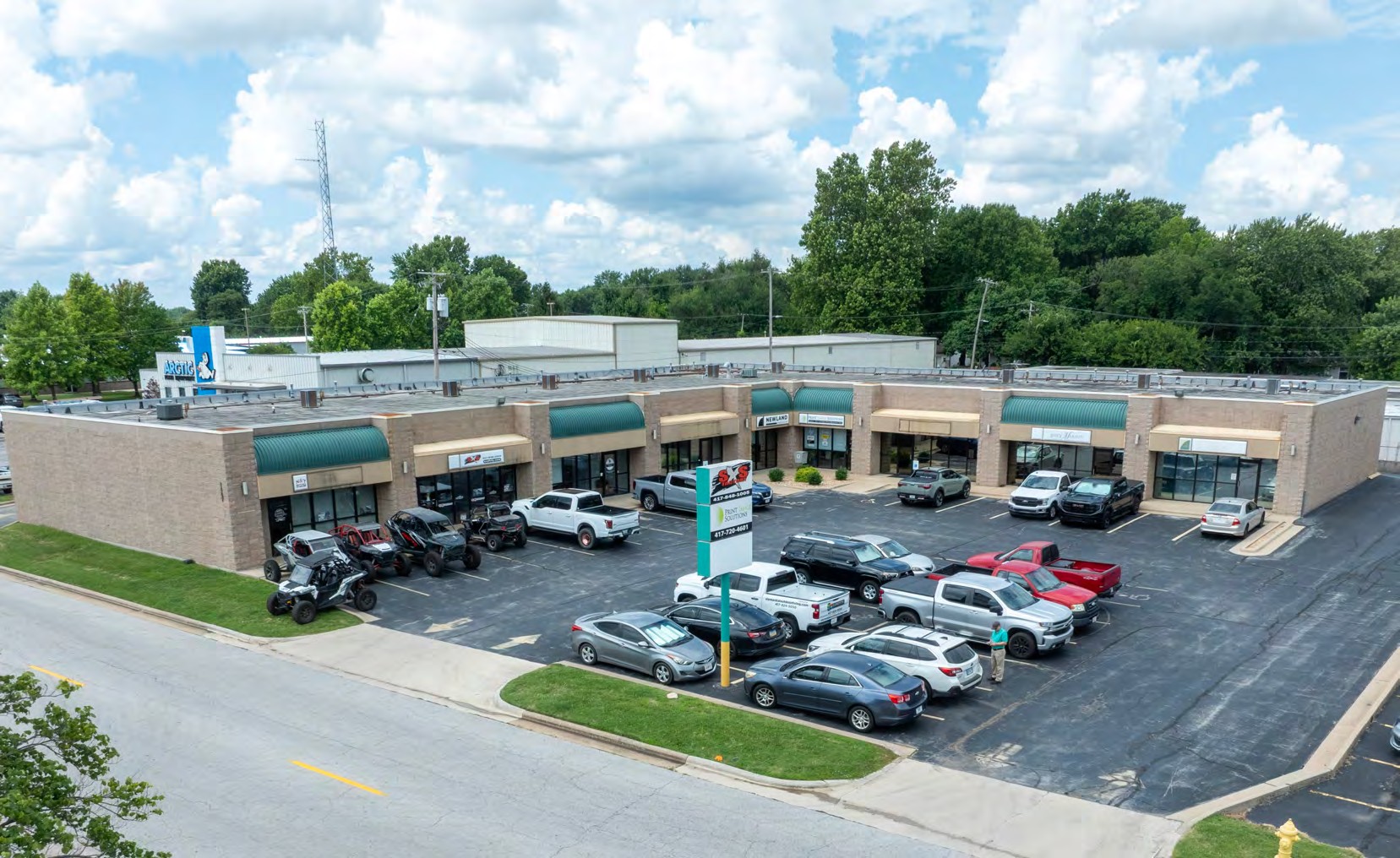 1447 South Enterprise Ave, Springfield, MO 65804