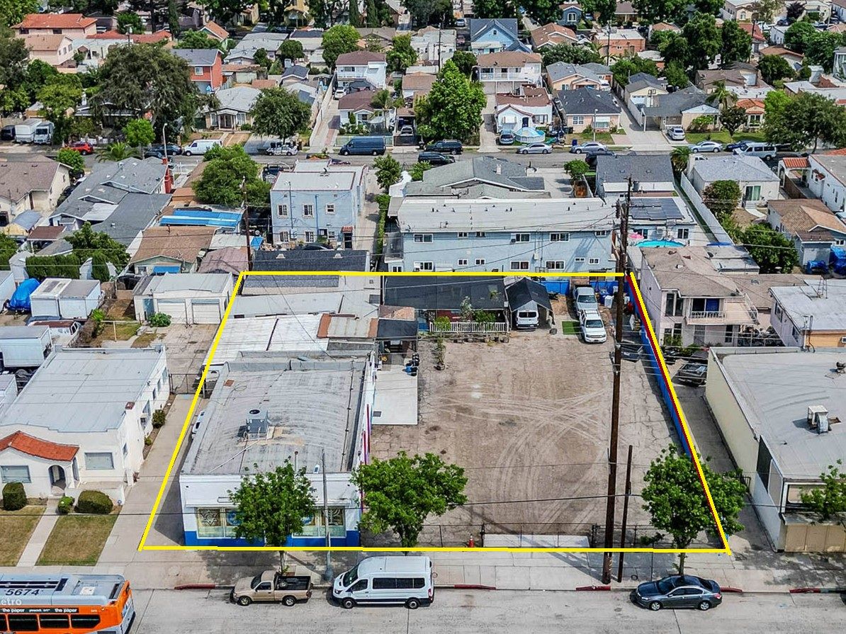 8126 State St, South Gate, CA 90280