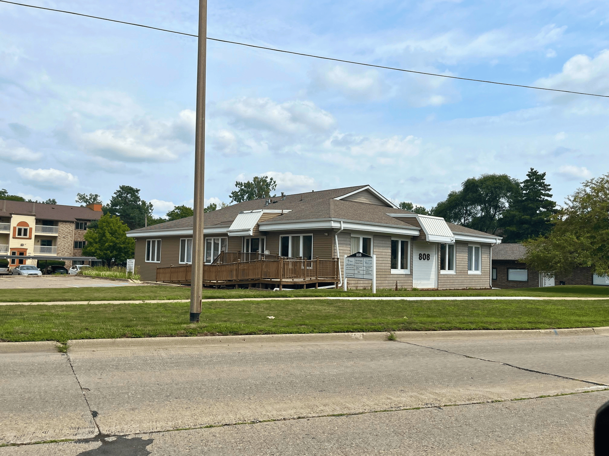 808 W Lake Lansing Rd, East Lansing, MI 48823