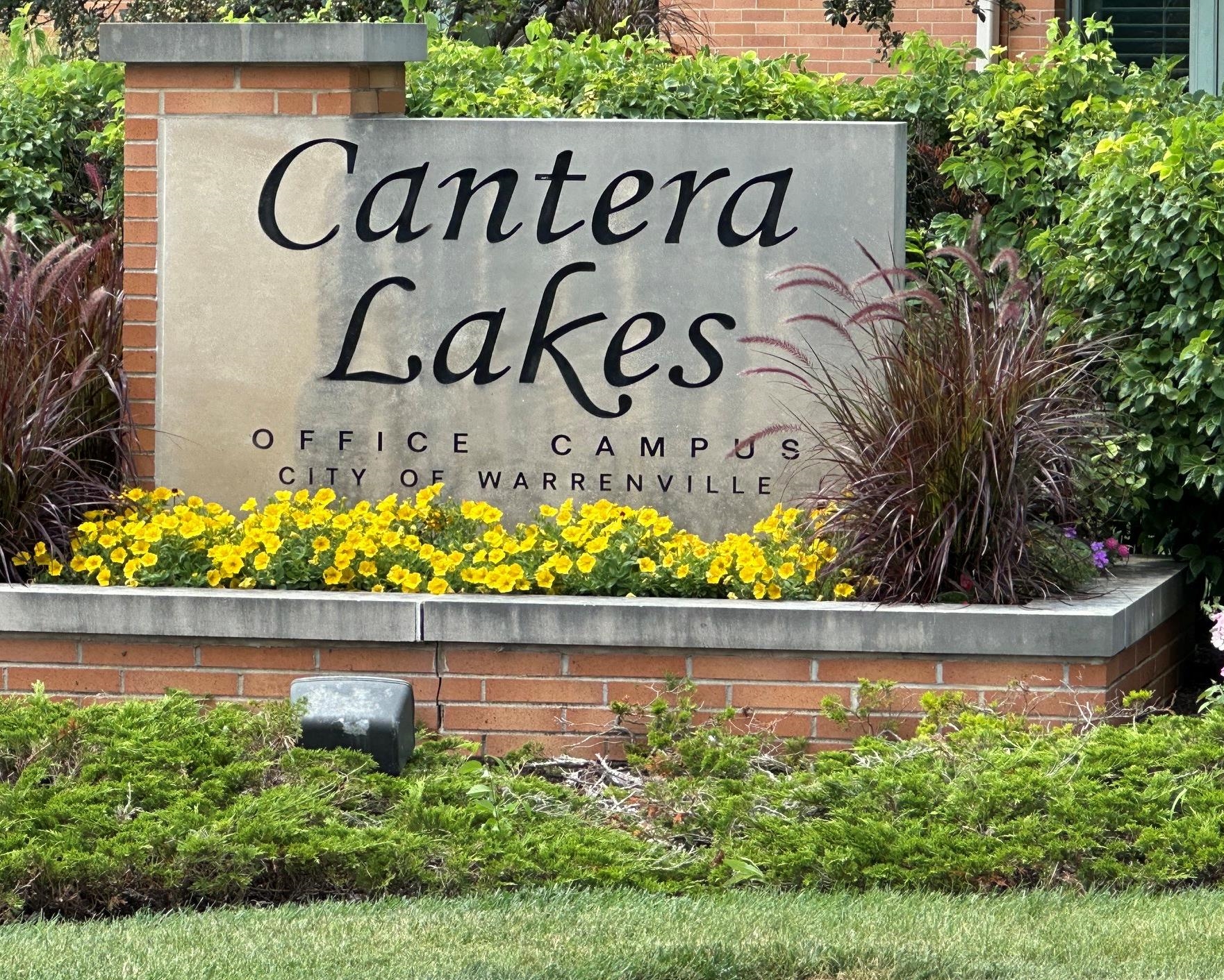 28367 Davis Pkwy, Warrenville, IL 60555