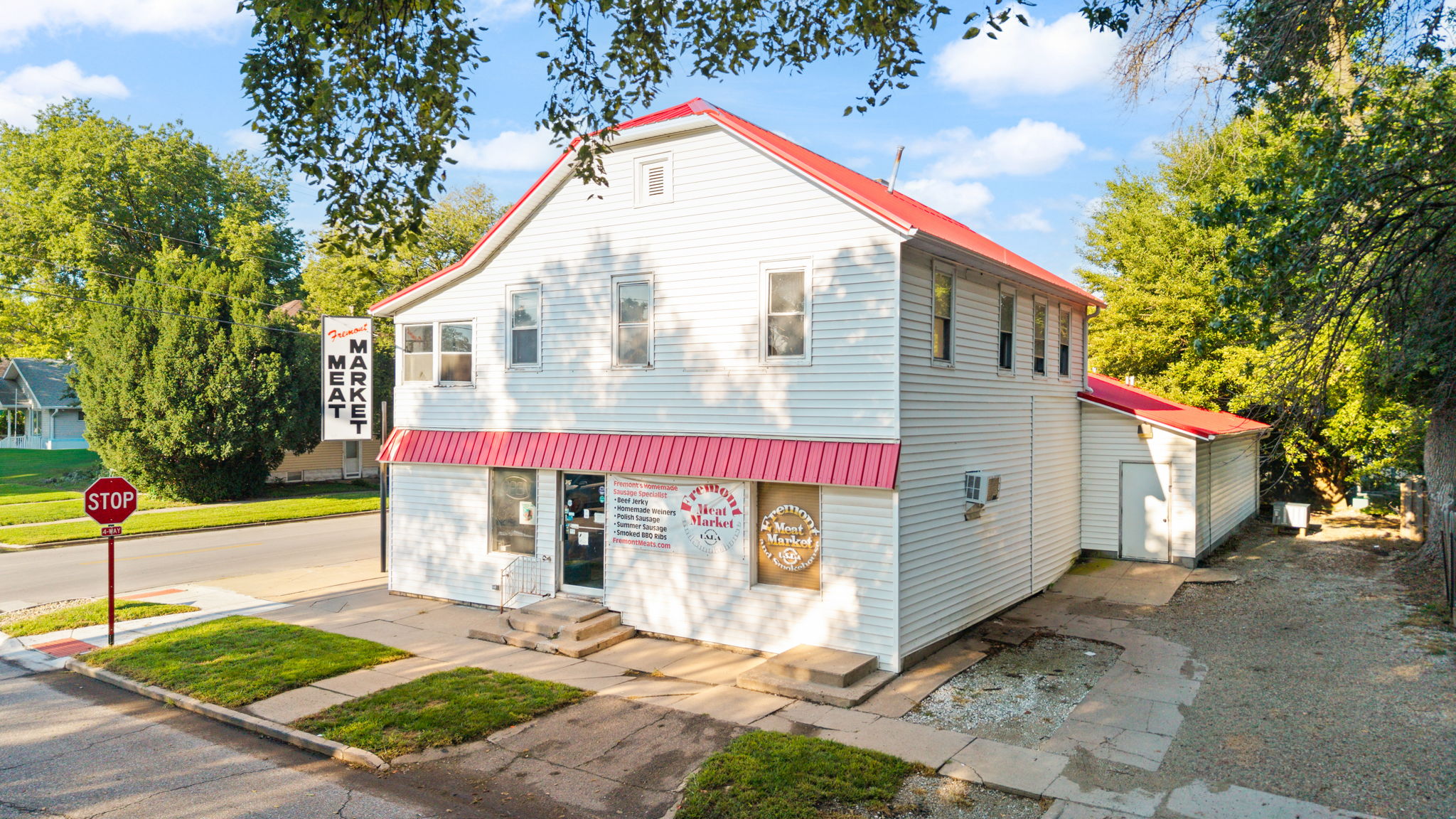 1605 N Main St, Fremont, NE 68025