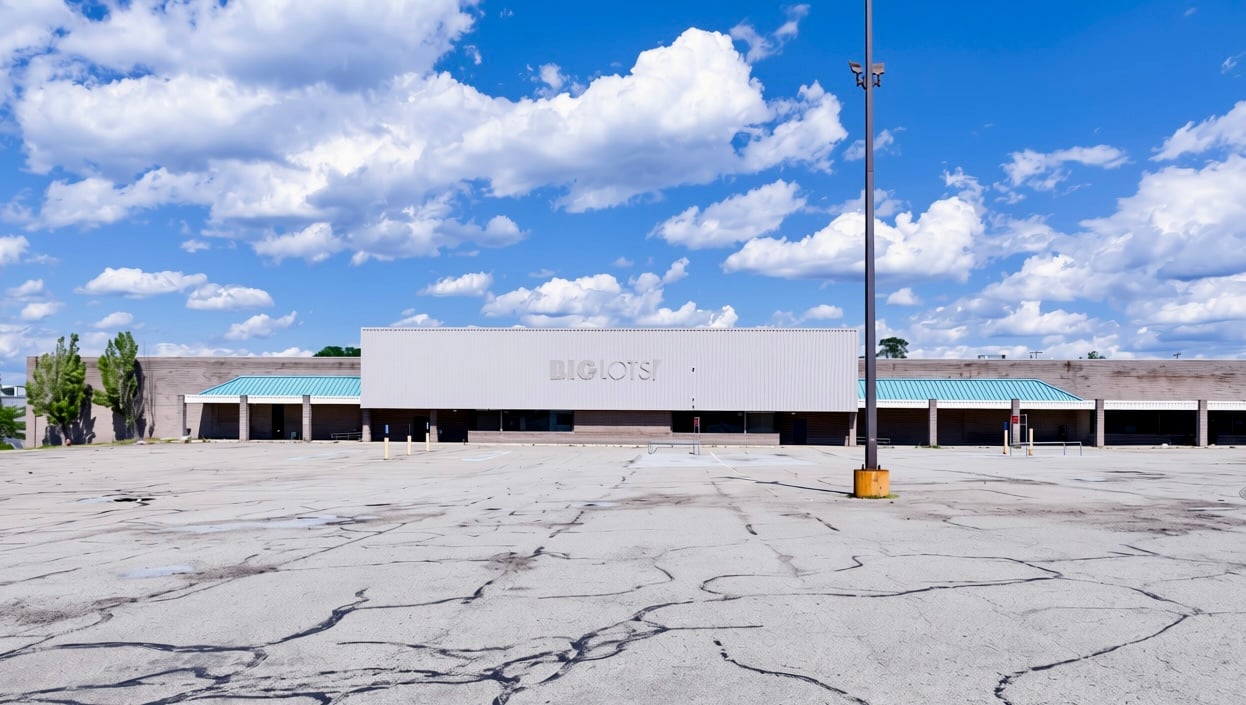 7005 Clairton Rd, West Mifflin, PA 15122