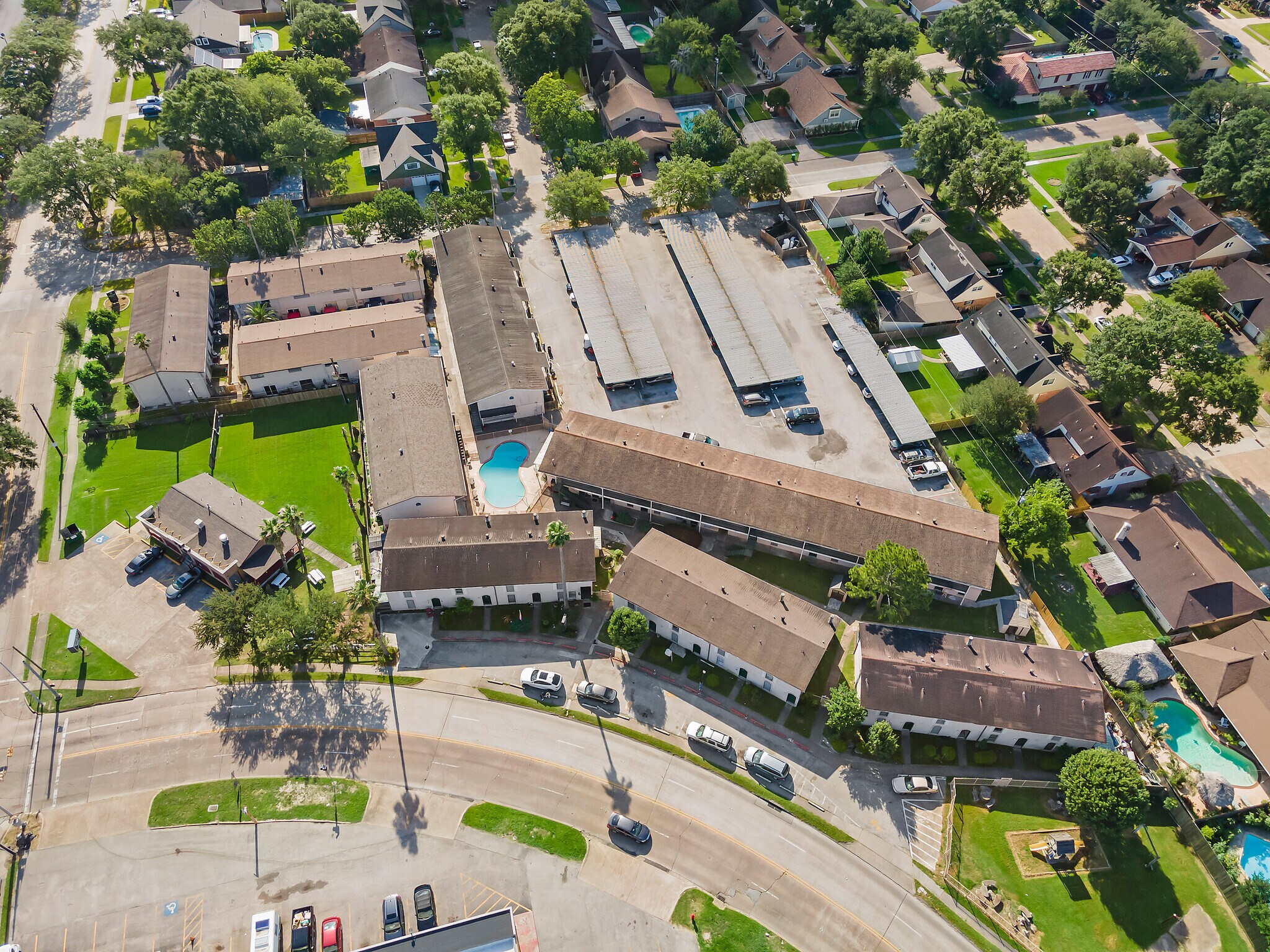 2323 Burke Rd, Pasadena, TX 77502